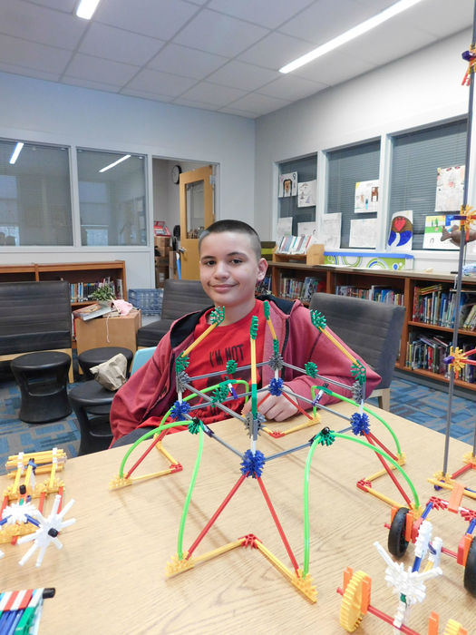 Middle School students in Makerspace